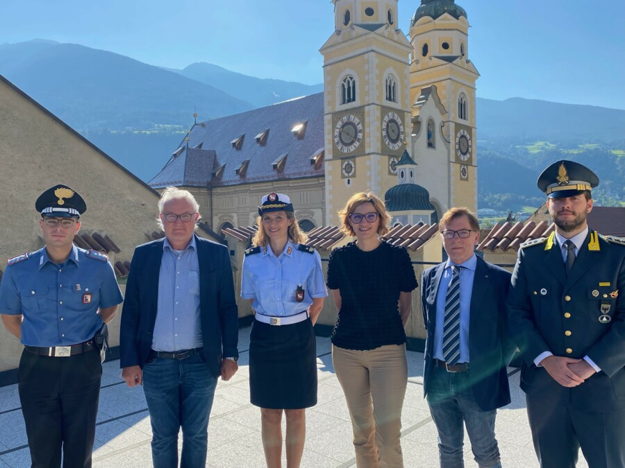 Gemeinde initiiert Treffen der Sicherheitskräfte zum Thema „Sicherheit von Frauen in Brixen“