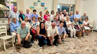 Gli anziani di Bressanone si godono giorni di vacanza al mare e in montagna
