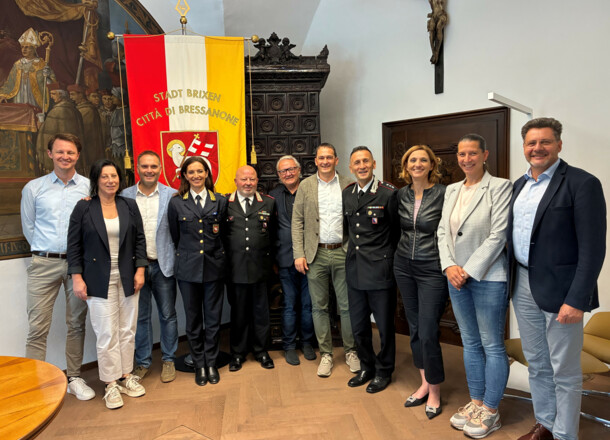 Offizieller Antrittsbesuch von Kommandant Giuseppe Specchio bei der Stadtregierung Brixen