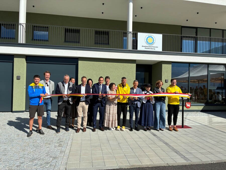 Eröffnung der neuen Sportzone Pfeffersberg: Ein Fest für die Gemeinschaft, Sport und Freizeit. 