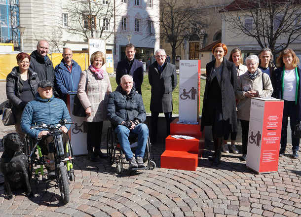 Gemeinsam für ein barrierefreies Brixen: Sensibilisierungsaktion der Arbeitsgruppe Menschen mit Behinderung