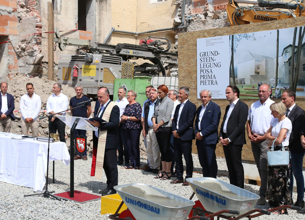 Posata la prima pietra della nuova biblioteca civica di Bressanone