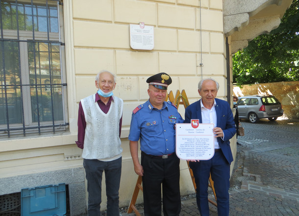 Neue Tafel erinnert an das Wirtshaus am Schwarzen Bären