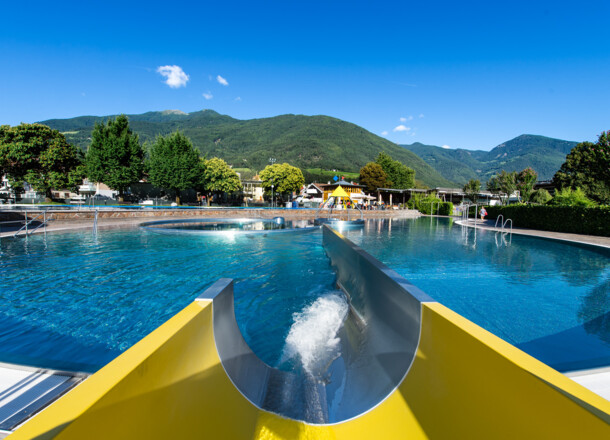 Brixen: In der Acquarena beginnt der Sommer:  Das Freibad öffnet am 28. Mai