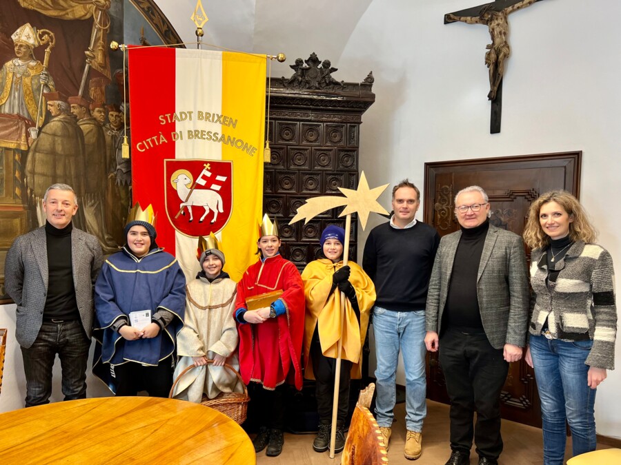 Besuch der Sternsinger im Rathaus