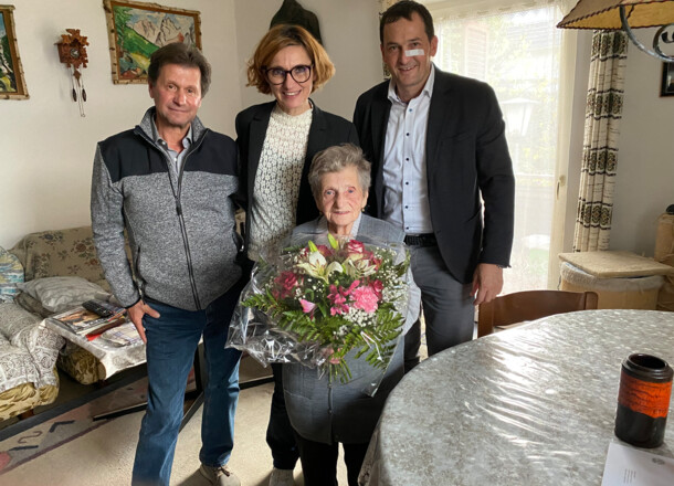Congratulazioni per i 100 anni alla signora Maria Posch